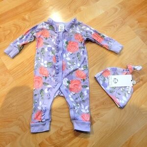 Gerber Modern Moments baby girl Footless Floral Onesie & Hat 3-6 Months
